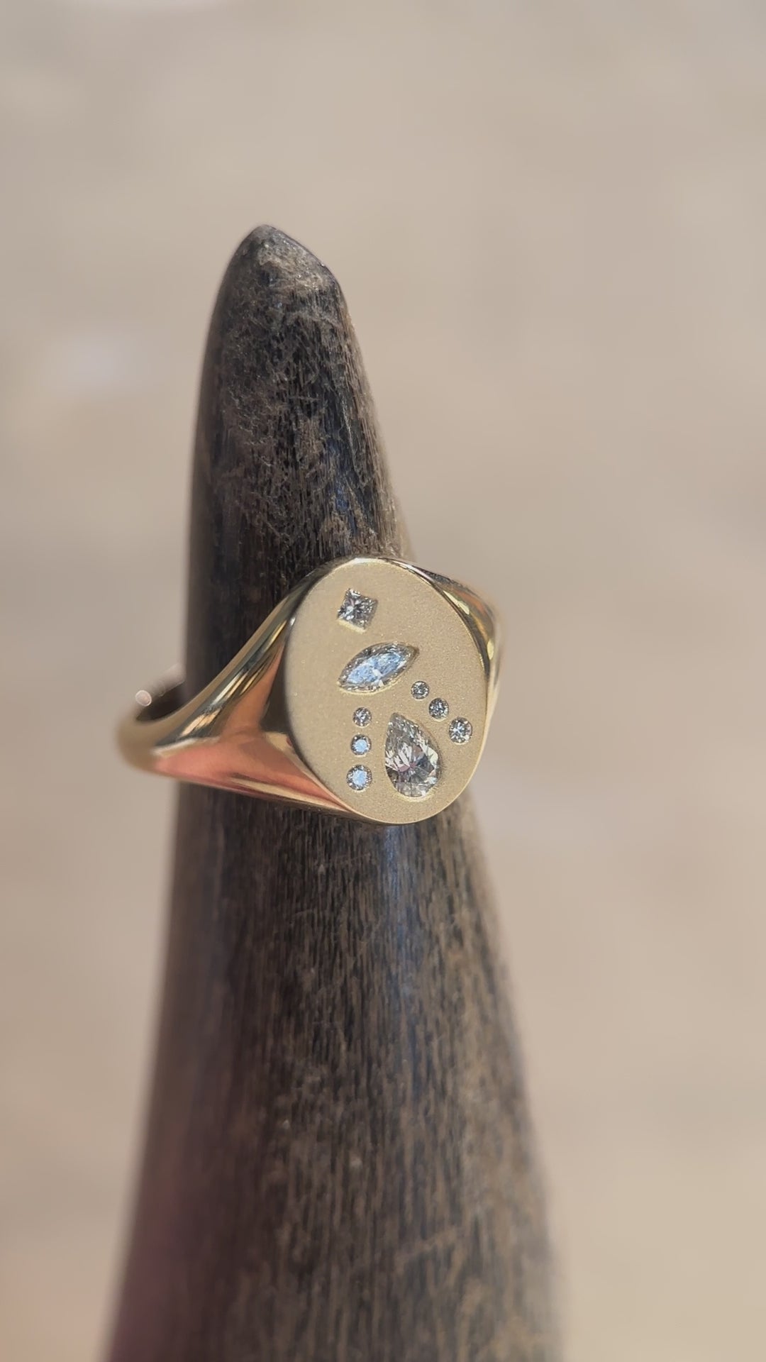 Zoe Chicco 14k Diamond Mosaic Oval Signet Ring