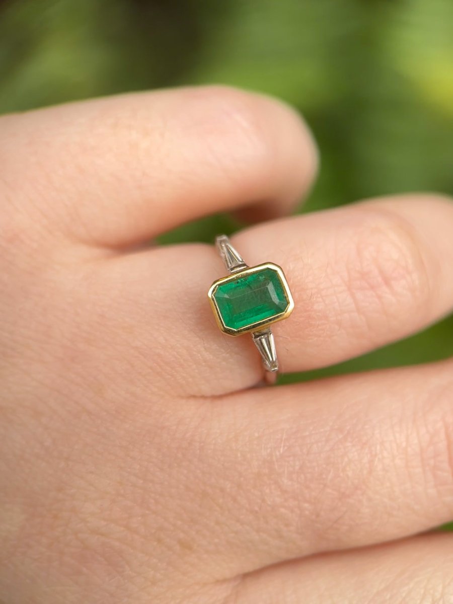 Yi Collection Brazilian Emerald & Diamond Eternal Ring