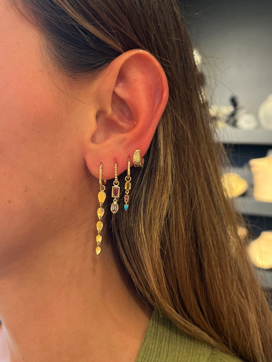 Metier 9k Beaded Clicker Hoop